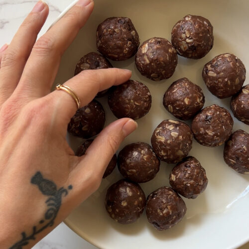 chocolate tahini energy bites