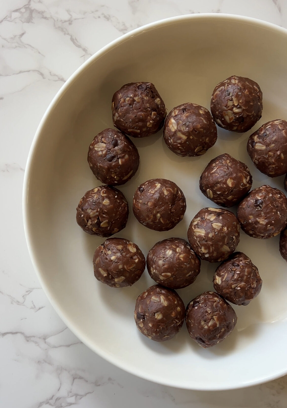 chocolate tahini energy bites